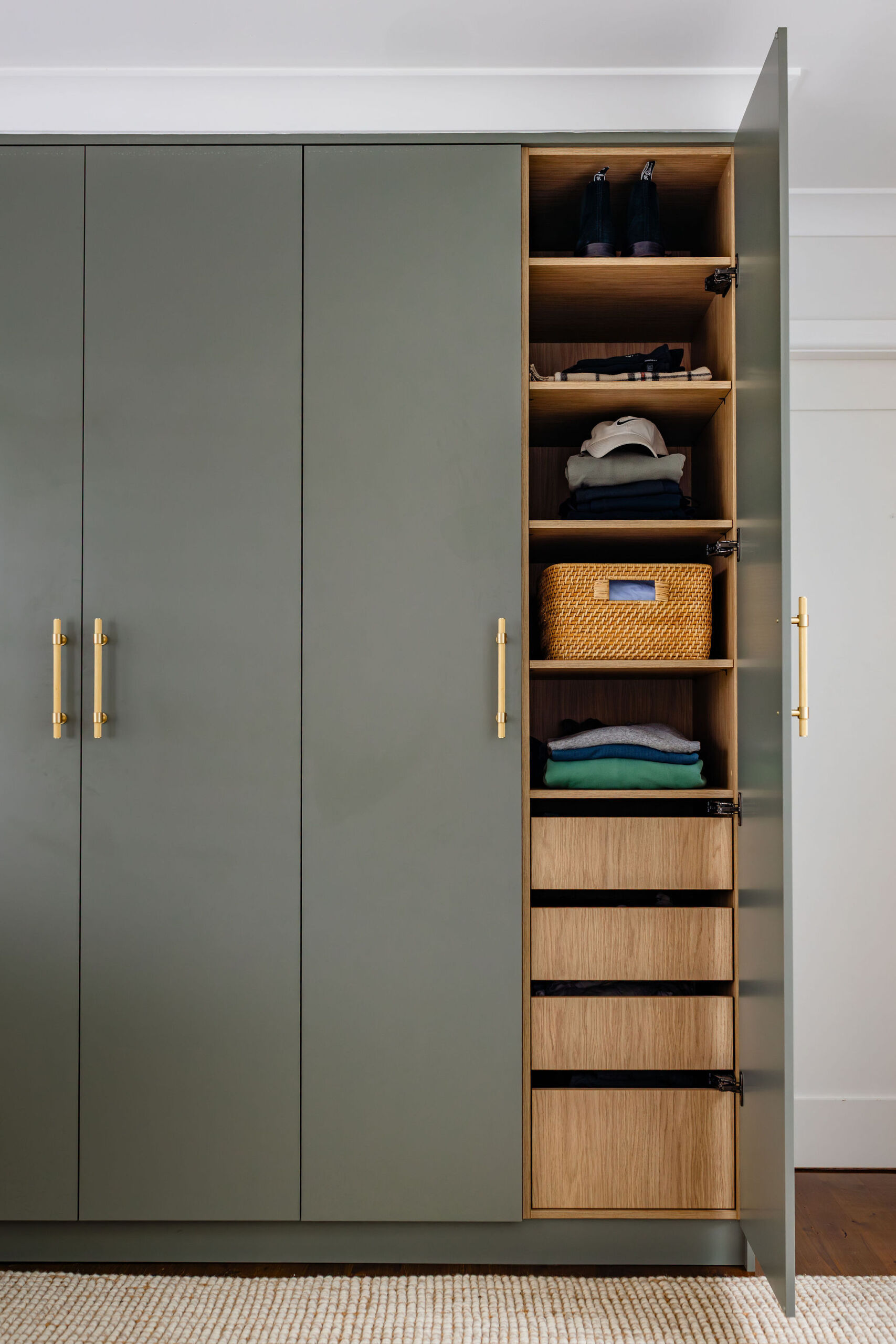 097A1286-Enhanced-NR Built in green wardrobe with ample wardrobe storage